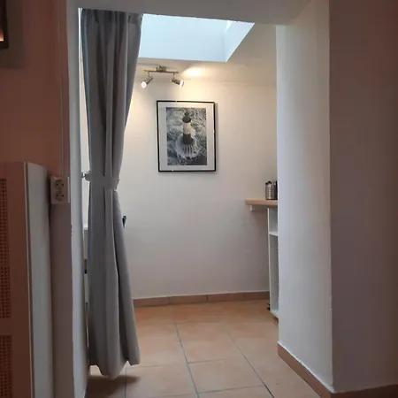 Gemuetliches Studio-apartment Fuer 2 Personen In Toplage 公寓 *